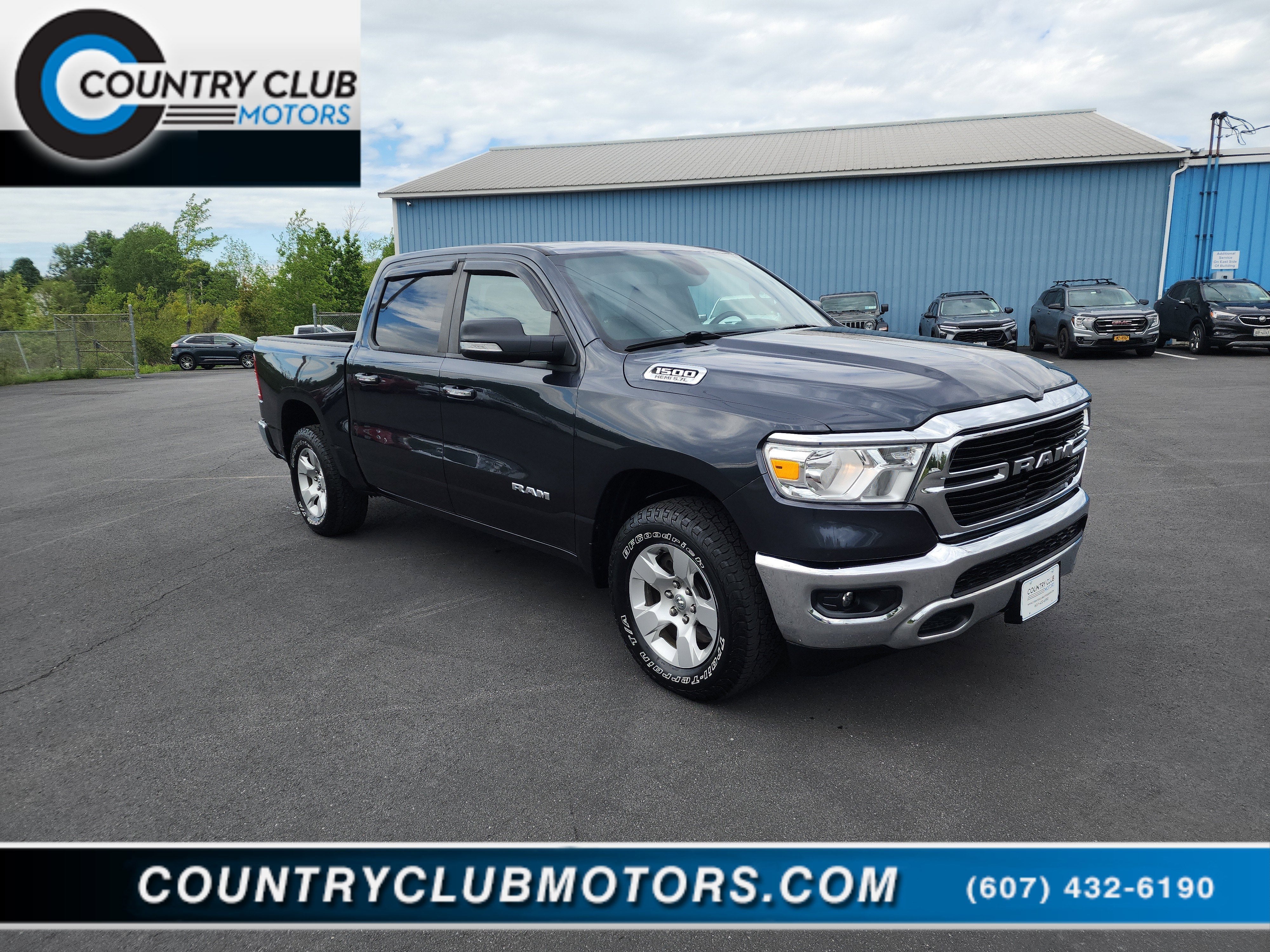 2019 RAM 1500 Big Horn/Lone Star Crew Cab 4x4 5'7" Box in Gray — front three-quarter view